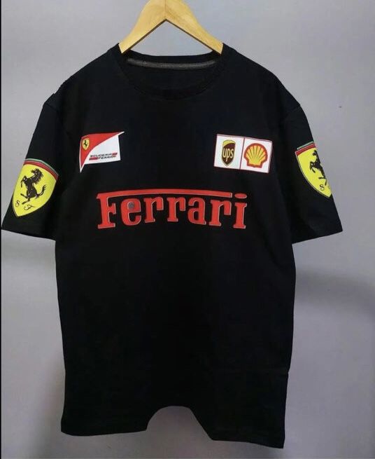 T-shirt en coton avec logo Ferrari brodé en Granite Green pour homme T-shirt en coton avec logo Ferrari brodé en Granite Green pour homme